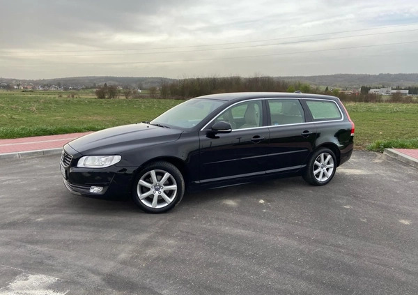 Volvo V70 cena 56500 przebieg: 157800, rok produkcji 2015 z Rzeszów małe 562